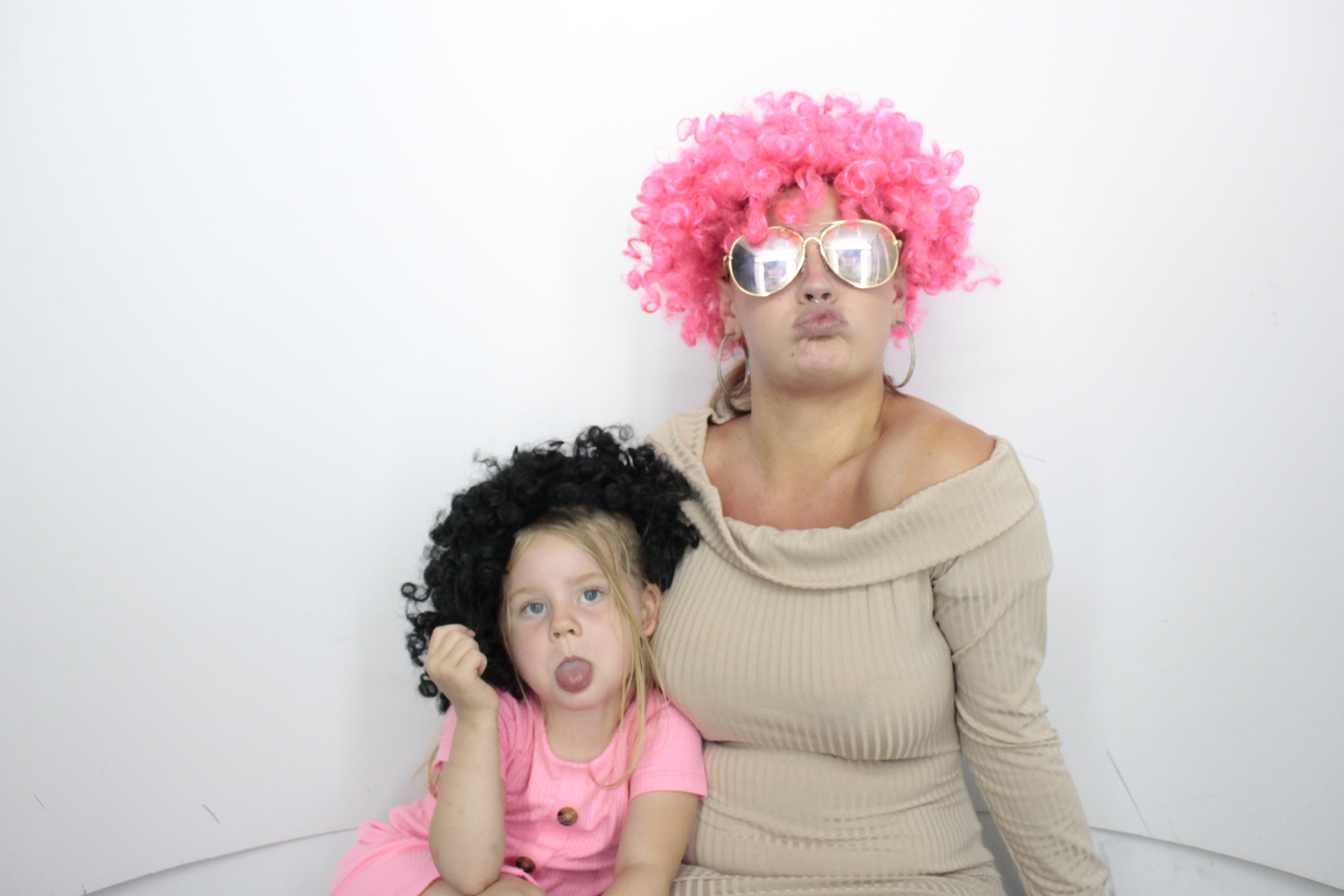 Kerry's 30th Birthday | View more photos from the event at gallery.myphotoboothexperience.co.uk/u/MyPhotoBoothExperienceLtd/Kerrys-30th-Birthday